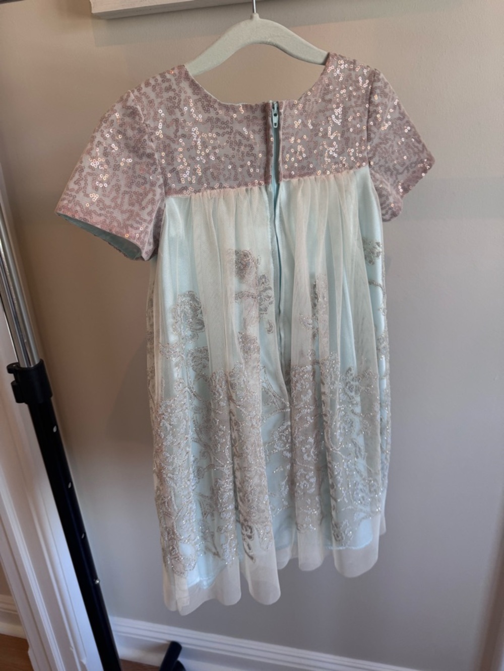 iris & ivy Mint Green Dress with Dusty Pink Sequin Bodice and Bow - Picture 2 of 2